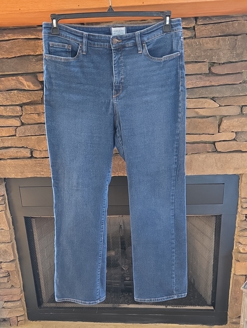 crown & ivy Women's Boot Cut Jeans in Indigo Blue